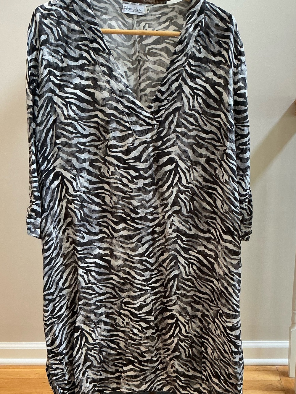 Tybee Island Zebra Print V-Neck Beach Cover-up - Black & White